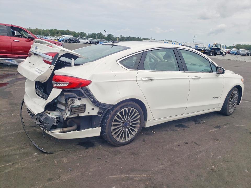 51827546 :رقم المزاد ، 3FA6P0RU8JR147265 vin ، 2018 Ford Fusion مزاد بيع