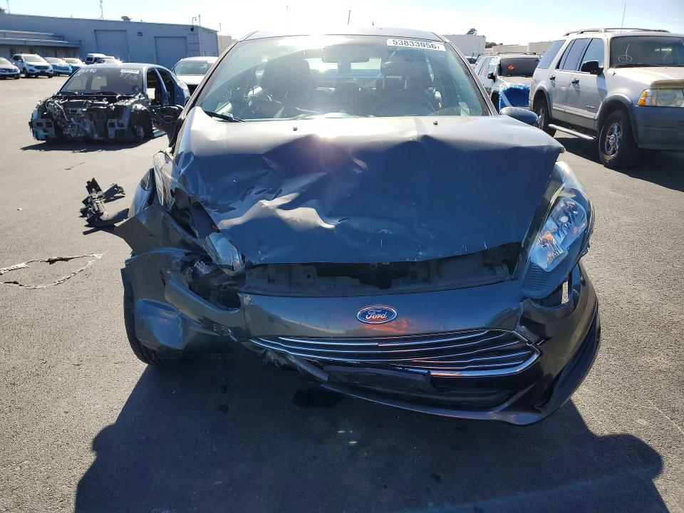 53833956 :رقم المزاد ، 3FADP4EJ1KM101821 vin ، 2019 Ford Fiesta مزاد بيع