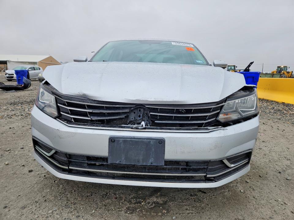 53834576 :رقم المزاد ، 1VWAS7A39GC007101 vin ، 2016 Volkswagen Passat مزاد بيع