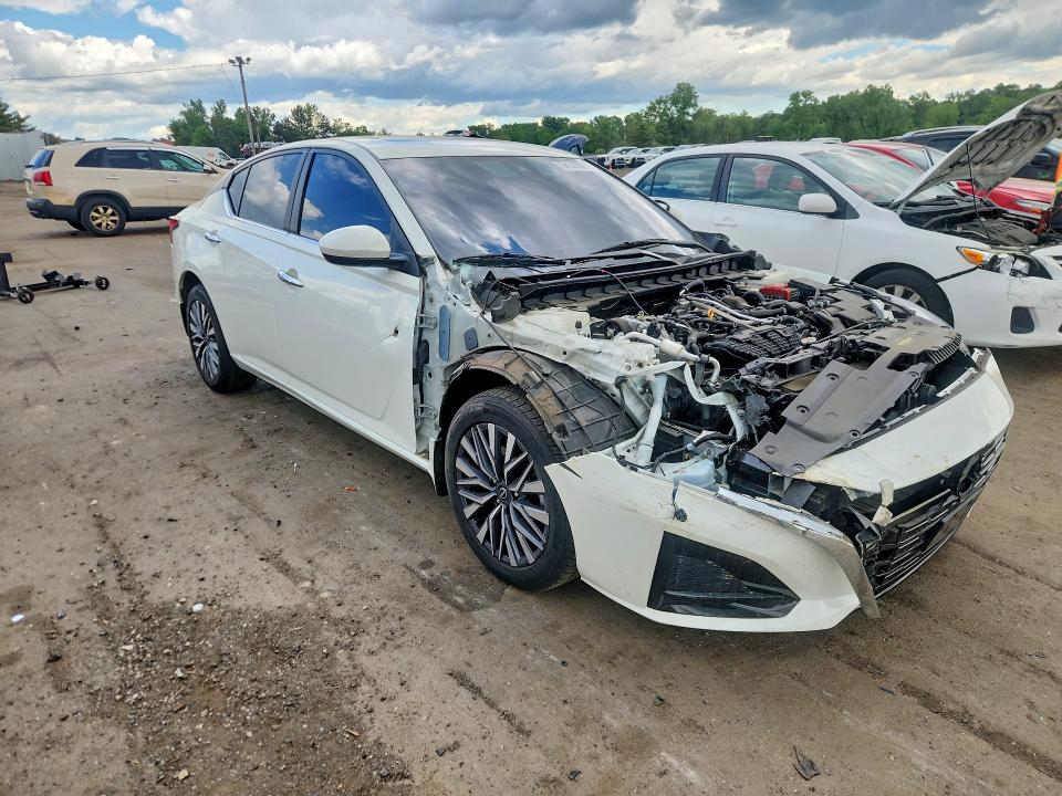 54530986 :رقم المزاد ، 1N4BL4DW1PN398571 vin ، 2023 Nissan Altima مزاد بيع