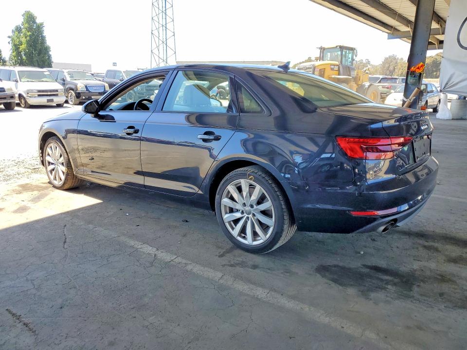 54103146 :رقم المزاد ، WAUGNAF47HN019768 vin ، 2017 Audi A4 مزاد بيع