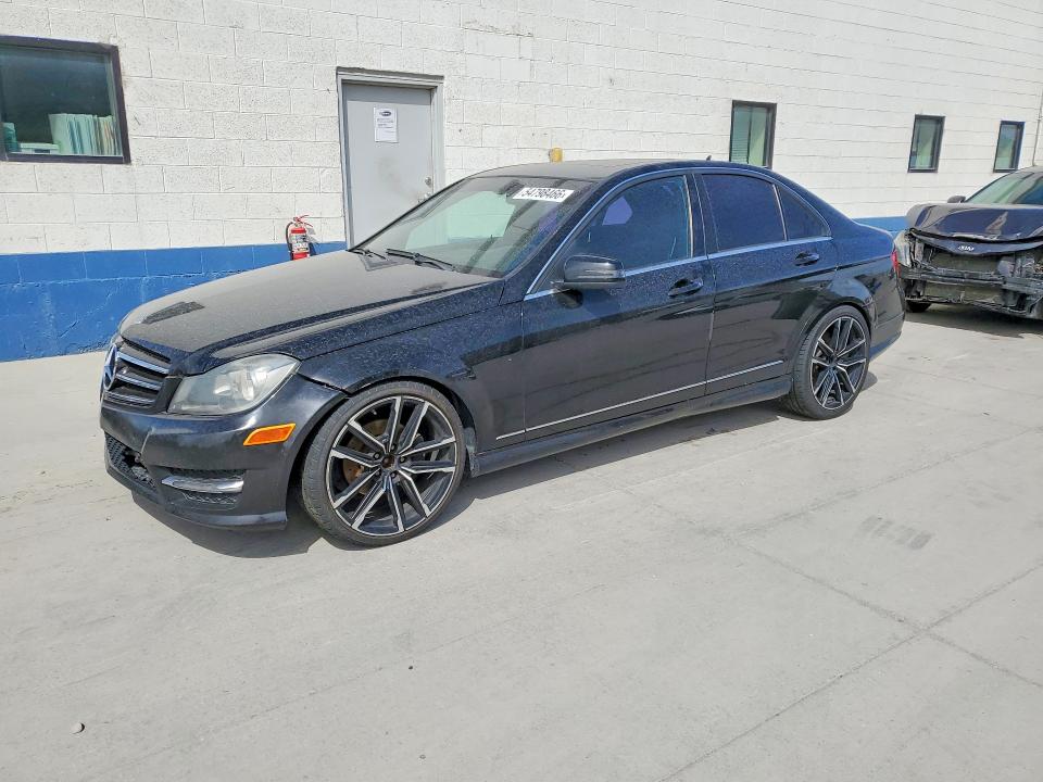 54798466 :رقم المزاد ، WDDGF8BB4CA617576 vin ، 2012 Mercedes-benz C مزاد بيع