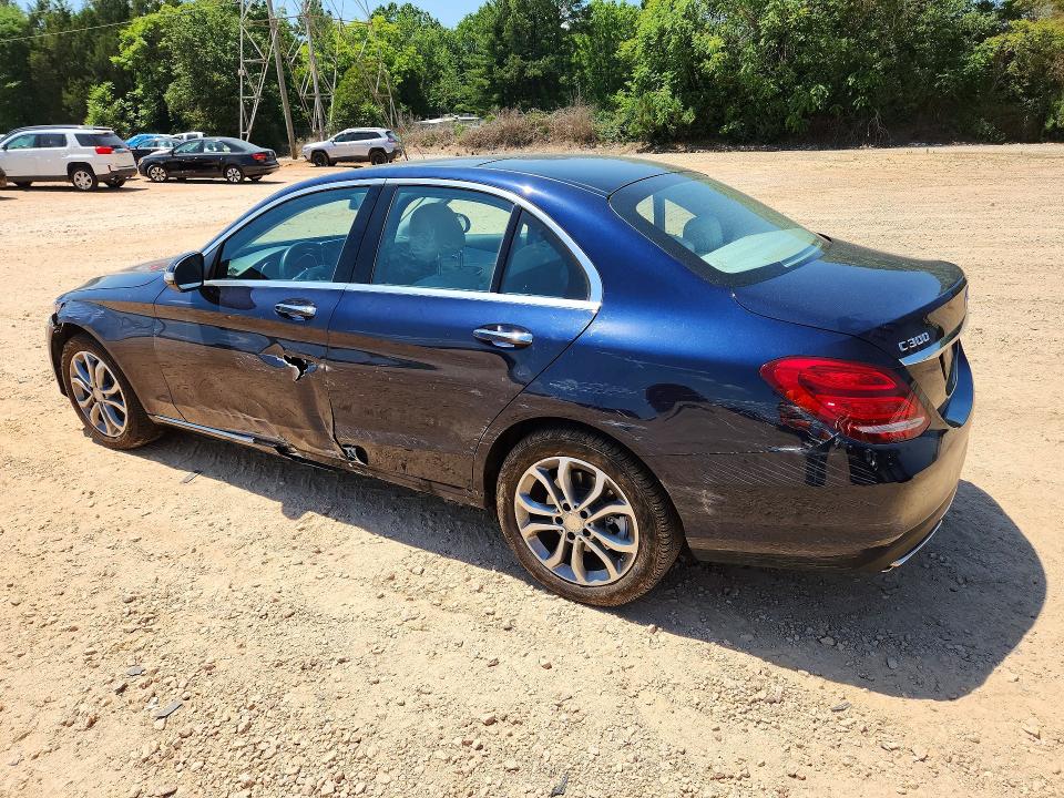 Продажа на аукционе авто 2015 Mercedes-benz C, vin: 55SWF4KB5FU018808, номер лота: 54221766