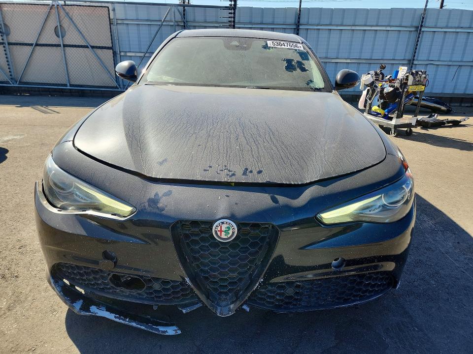 2017 Alfa Romeo Giulia მანქანა იყიდება აუქციონზე, vin: ZARFAECN6H7552414, აუქციონის ნომერი: 53047656