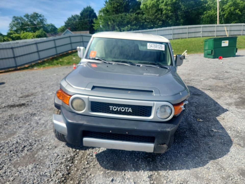54769126 :رقم المزاد ، JTEBU4BF0AK071786 vin ، 2010 Toyota Fj Cruiser مزاد بيع