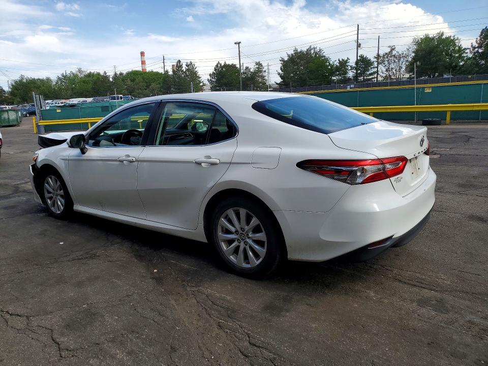 53746996 :رقم المزاد ، 4T1B11HK9KU694129 vin ، 2019 Toyota Camry مزاد بيع