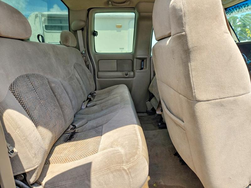 Продаж на аукціоні авто 2002 Chevrolet Silverado, vin: 2GCEK19TX21352240, номер лоту: 55183146