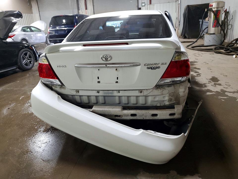 2006 Toyota Camry მანქანა იყიდება აუქციონზე, vin: 4T1BE30K66U709378, აუქციონის ნომერი: 52086156