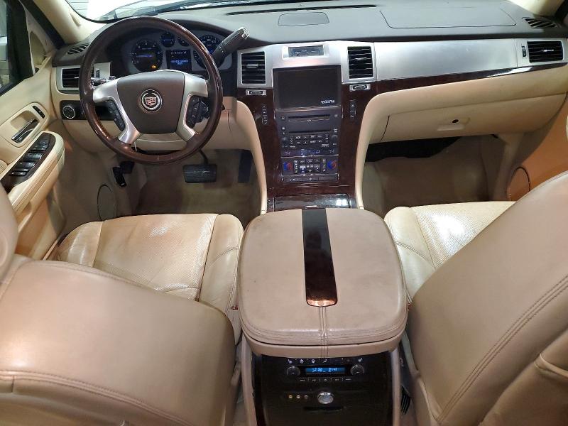 2008 Cadillac Escalade მანქანა იყიდება აუქციონზე, vin: 1GYFK66828R157003, აუქციონის ნომერი: 52248226