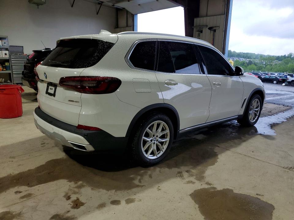 54601696 :رقم المزاد ، 5UXCR6C02M9F33066 vin ، 2021 Bmw X5 مزاد بيع