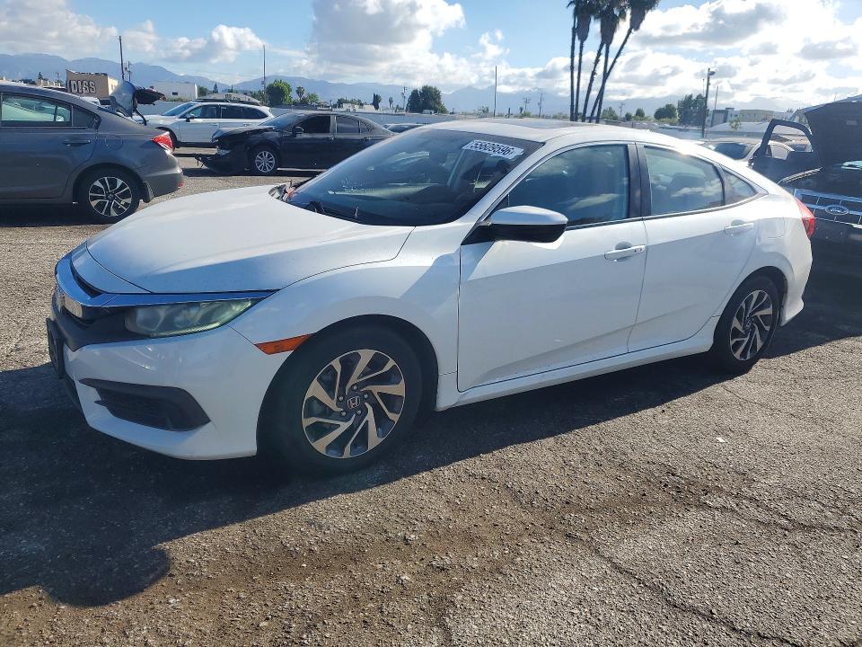Продажа на аукционе авто 2018 Honda Civc, vin: 2HGFC2F76JH511888, номер лота: 55609596