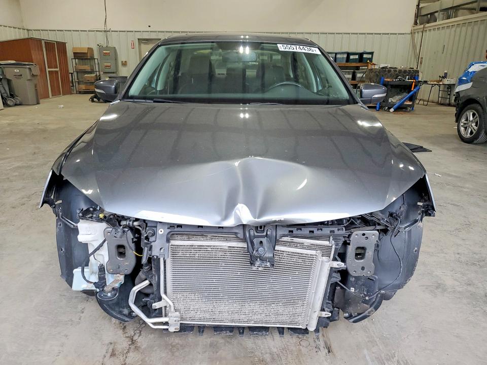 55574436 :رقم المزاد ، 3VWDB7AJ3HM367430 vin ، 2017 Volkswagen Jetta مزاد بيع