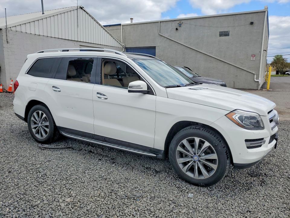 53421096 :رقم المزاد ، 4JGDF6EE5GA656346 vin ، 2016 Mercedes-benz Gl مزاد بيع