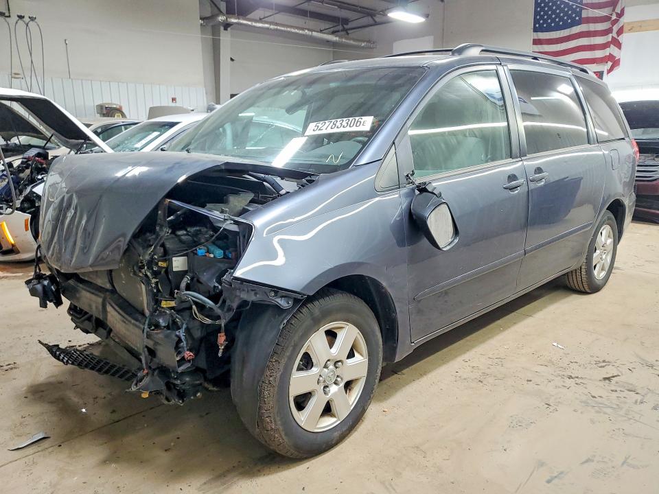 Продажа на аукционе авто 2010 Toyota Sienna, vin: 5TDKK4CC5AS315018, номер лота: 52783306