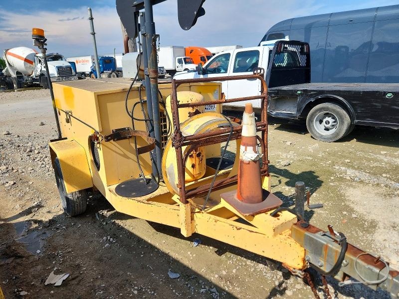 52674026 :رقم المزاد ، 1T9US0617WS055234 vin ، 1999 Team Fenex Trailers مزاد بيع