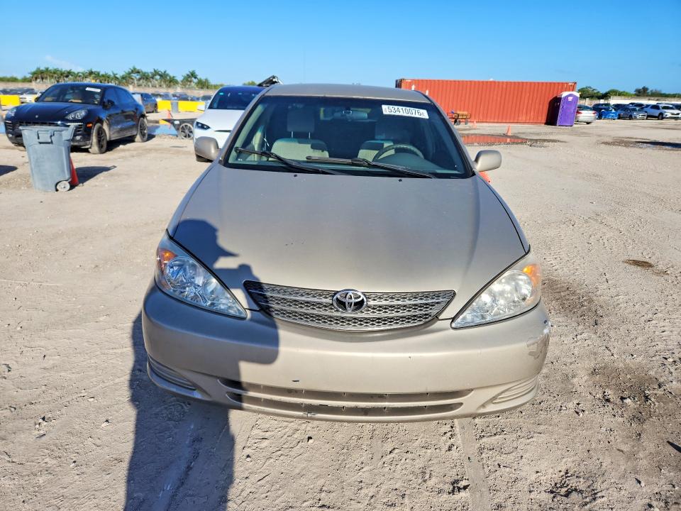 53410076 :رقم المزاد ، 4T1BE32KX3U647749 vin ، 2003 Toyota Camry مزاد بيع