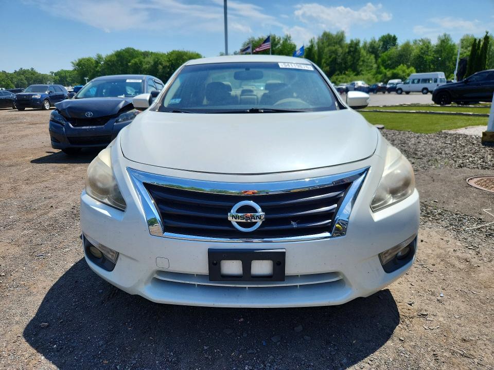 2013 Nissan Altima მანქანა იყიდება აუქციონზე, vin: 1N4AL3AP6DN585707, აუქციონის ნომერი: 54119876