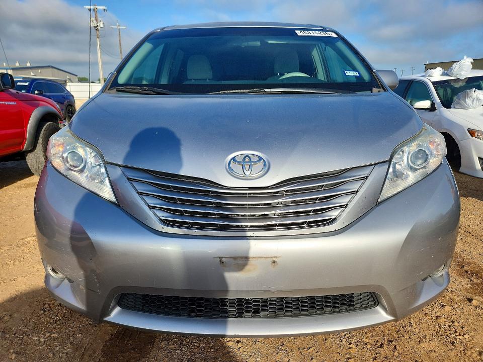 Продажа на аукционе авто 2012 Toyota Sienna, vin: 5TDKA3DC7CS015690, номер лота: 48316296