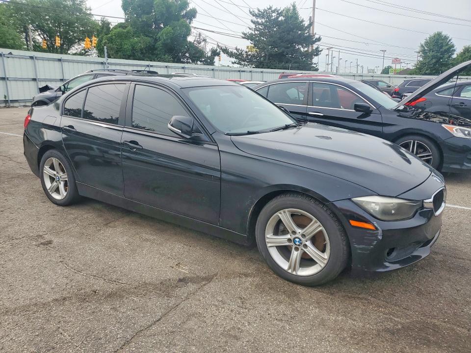 54678506 :رقم المزاد ، WBA3C3C54FK201164 vin ، 2015 Bmw 320 مزاد بيع