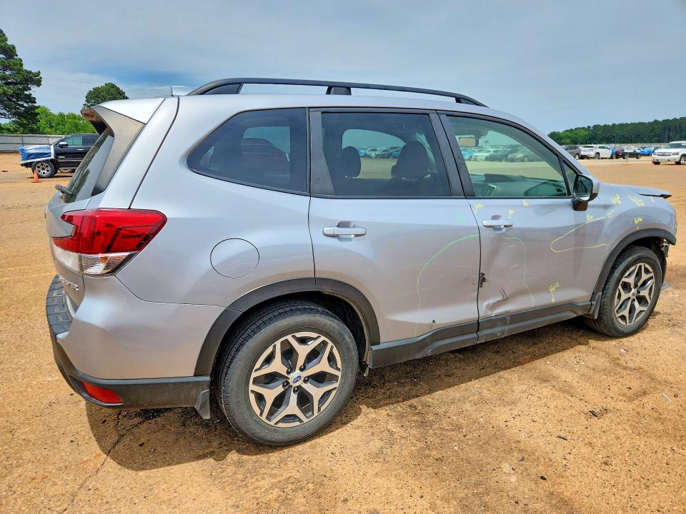 53005346 :رقم المزاد ، JF2SKAJC6MH494892 vin ، 2021 Subaru Forester مزاد بيع