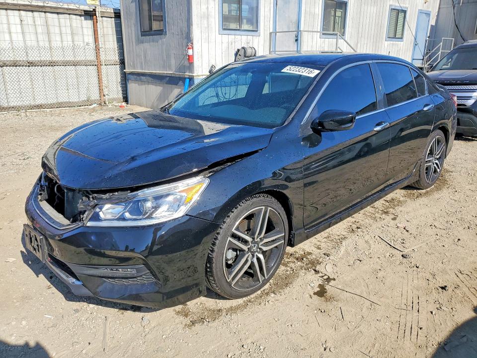 52232316 :رقم المزاد ، 1HGCR2F16HA176654 vin ، 2017 Honda Accord مزاد بيع