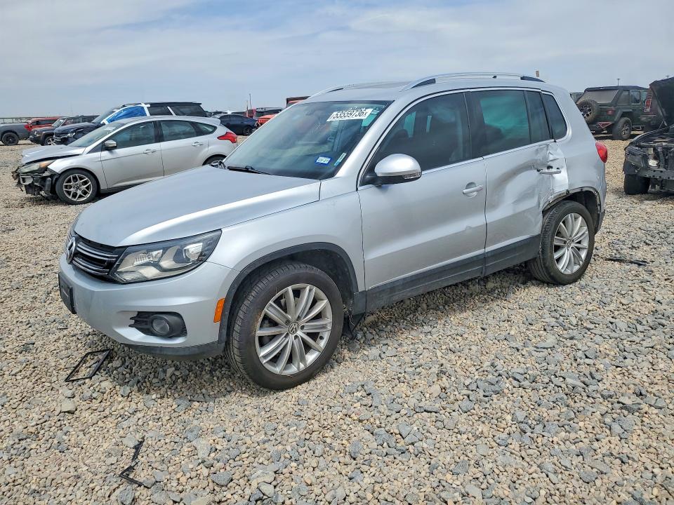 2016 Volkswagen Tiguan მანქანა იყიდება აუქციონზე, vin: WVGAV7AX2GW606364, აუქციონის ნომერი: 53559736