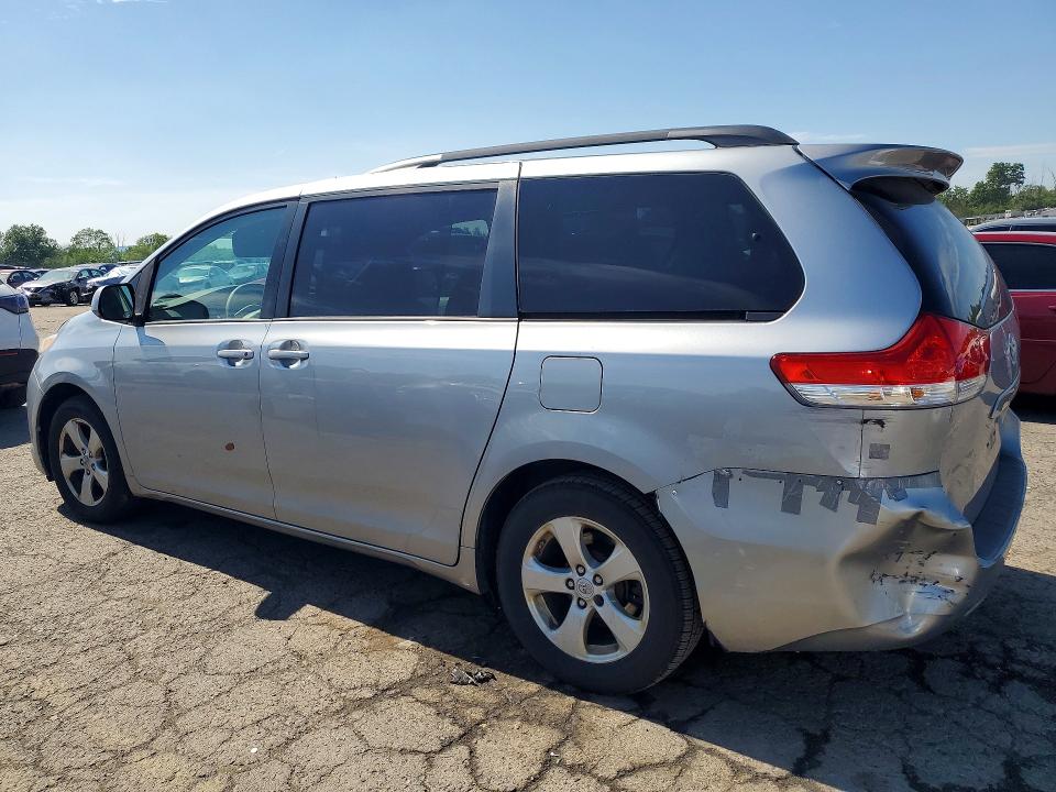 55228366 :رقم المزاد ، 5TDKK3DC4BS046889 vin ، 2011 Toyota Sienna مزاد بيع