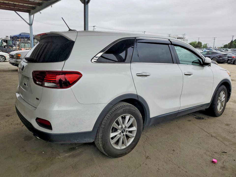 2020 Kia Sorento მანქანა იყიდება აუქციონზე, vin: 5XYPG4A36LG698073, აუქციონის ნომერი: 52143626