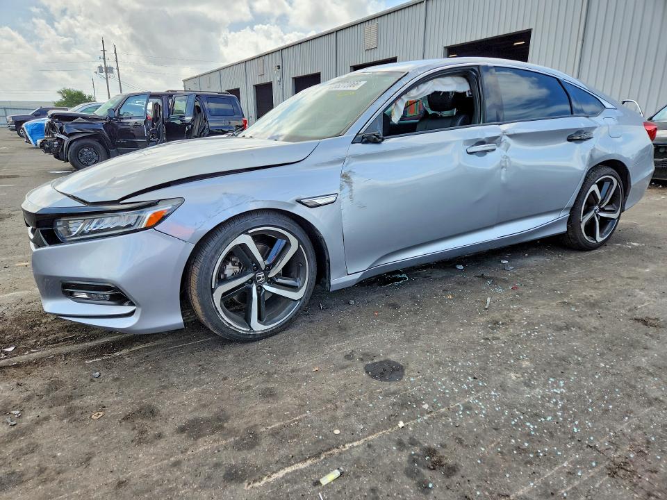 Aukcja sprzedaży 2018 Honda Accord, vin: 1HGCV1F30JA086123, numer aukcji: 55272066