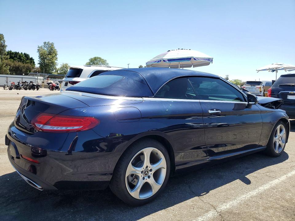 54022616 :رقم المزاد ، WDDWK4JB8HF556616 vin ، 2017 Mercedes-benz C مزاد بيع