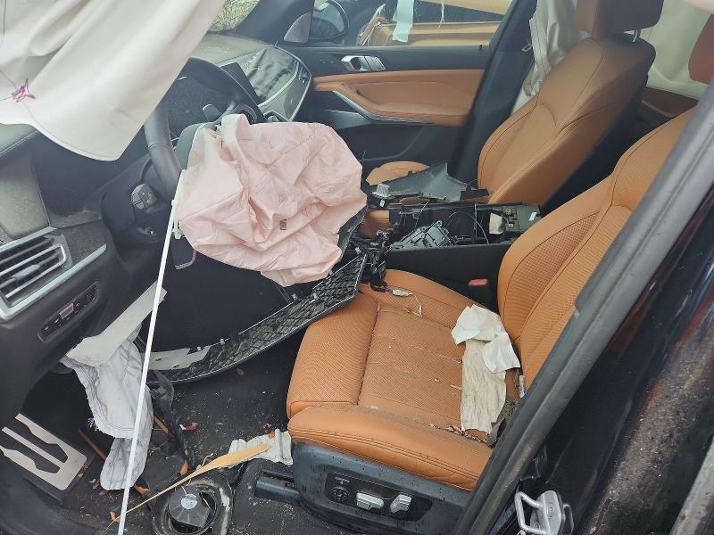 41583926 :رقم المزاد ، 5UXCX6C01M9H50033 vin ، 2021 Bmw X7 مزاد بيع