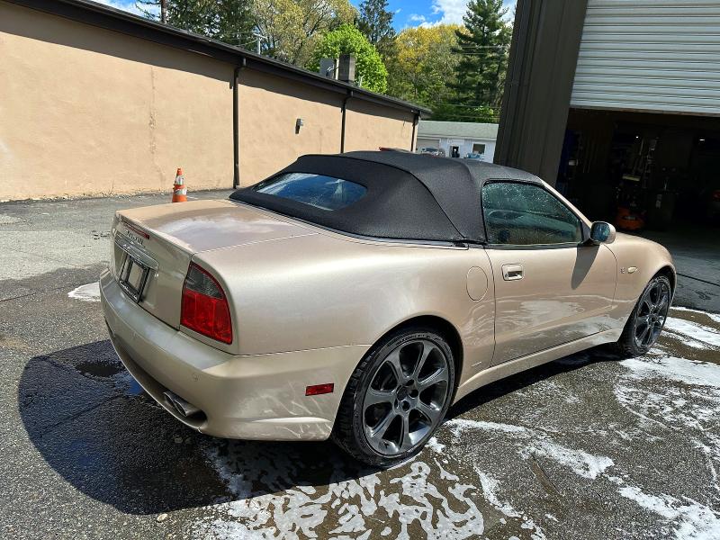 53557016 :رقم المزاد ، ZAMBB18A340010996 vin ، 2004 Maserati Spyder مزاد بيع
