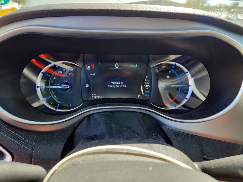 53174696 :رقم المزاد ، 2C4RC1N77JR126762 vin ، 2018 Chrysler Pacifica مزاد بيع