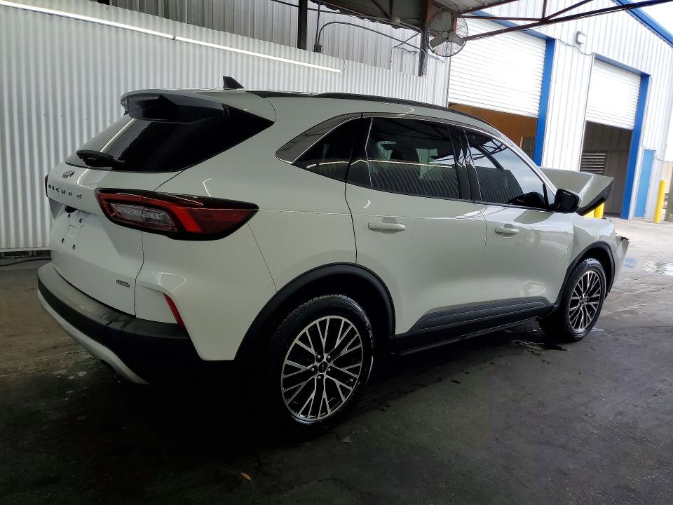 Продажа на аукционе авто 2023 Ford Escape, vin: 1FMCU0E11PUA61245, номер лота: 54881406