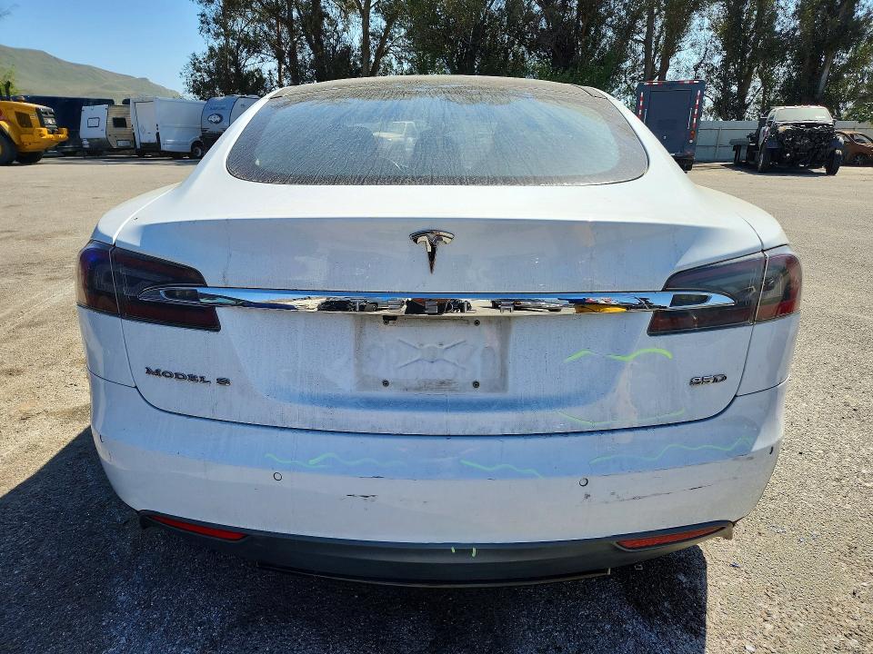 2015 Tesla Model S მანქანა იყიდება აუქციონზე, vin: 5YJSA1E23FF109097, აუქციონის ნომერი: 54634136