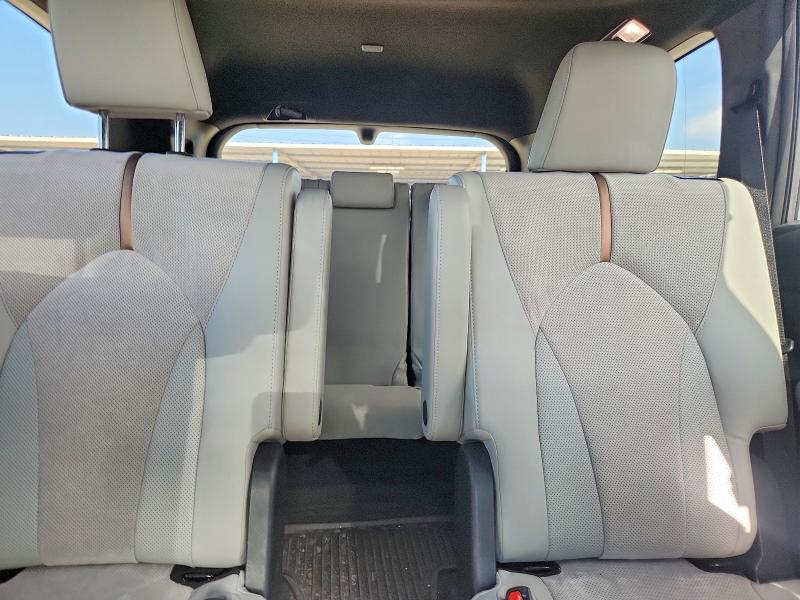 53285716 :رقم المزاد ، 5TDADAB53TS033289 vin ، 2026 Toyota Grand Highlander Hybrid مزاد بيع