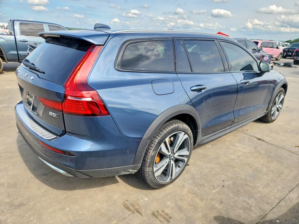 2026 Volvo V60 Cross Country მანქანა იყიდება აუქციონზე, vin: YV4L12WK9T2174007, აუქციონის ნომერი: 55189766