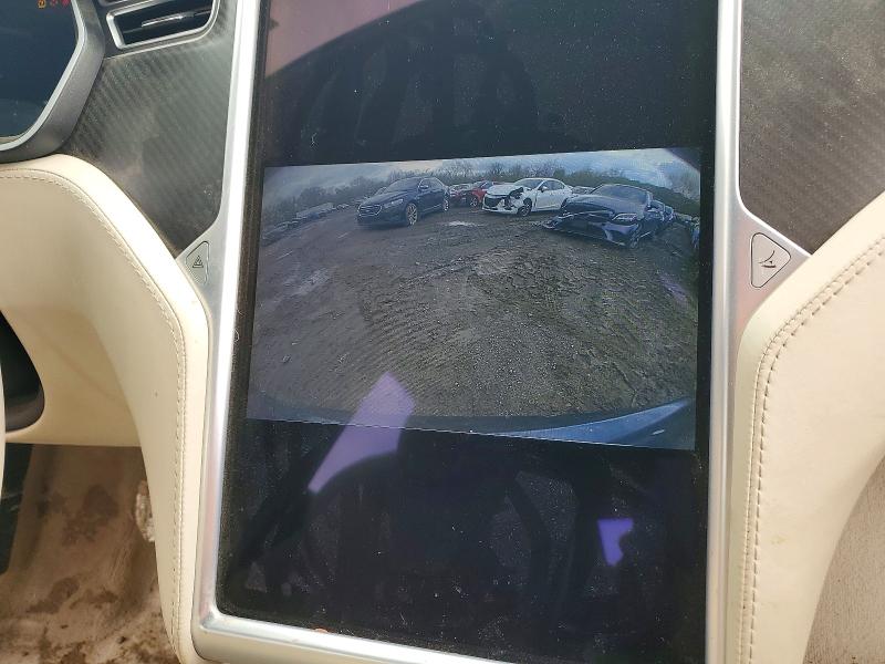 48494306 :رقم المزاد ، 5YJSA1E49JF246314 vin ، 2018 Tesla Model S مزاد بيع