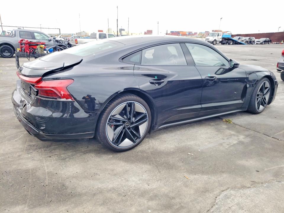 52923846 :رقم المزاد ، WAUBHBFW0R7900522 vin ، 2024 Audi Rs E-tron Gt مزاد بيع