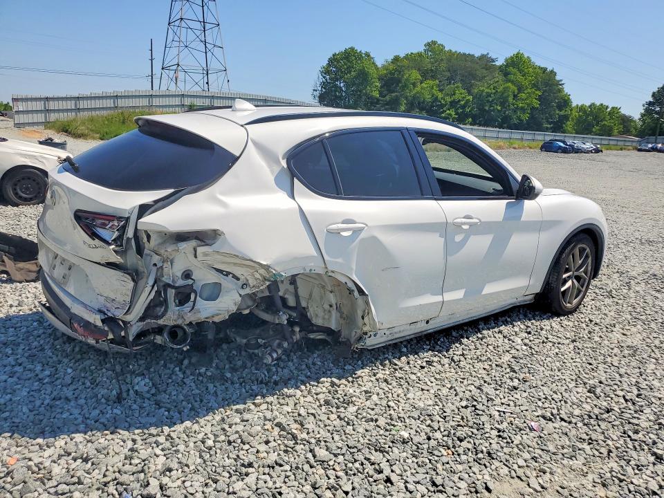 2018 Alfa Romeo Stelvio მანქანა იყიდება აუქციონზე, vin: ZASFAKNN6J7B67440, აუქციონის ნომერი: 54246836