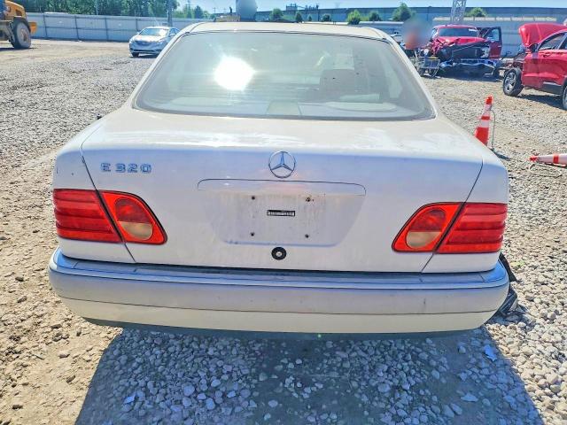 Продажа на аукционе авто 1996 Mercedes-benz E, vin: WDBJF55FXTJ003286, номер лота: 55512906