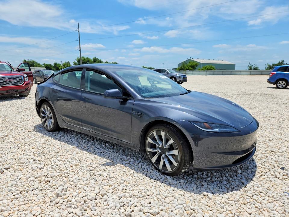 Продажа на аукционе авто 2025 Tesla Model 3, vin: 5YJ3E1EAXSF001683, номер лота: 55564146