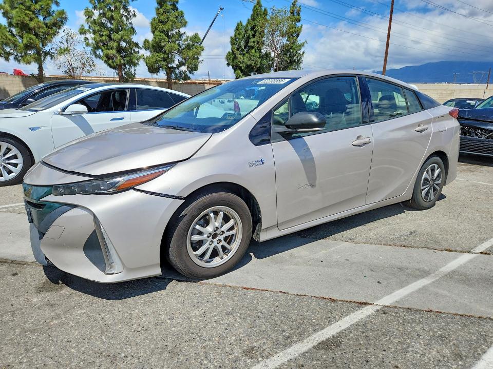 Продажа на аукционе авто 2017 Toyota Prius Prime, vin: JTDKARFP8H3049794, номер лота: 52233586