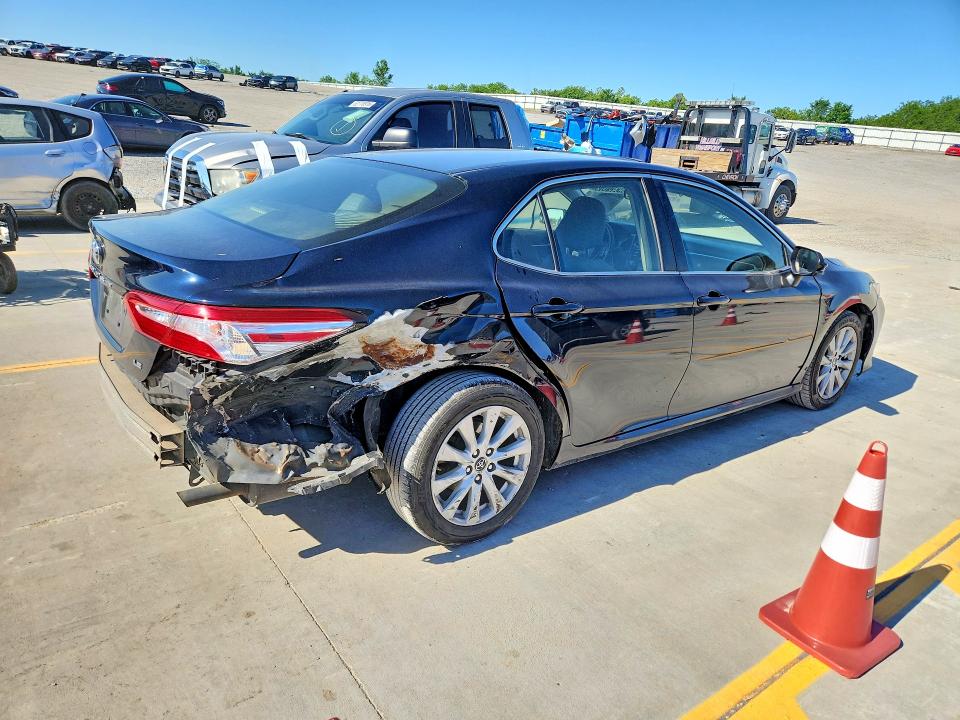 Aukcja sprzedaży 2018 Toyota Camry, vin: JTNB11HKXJ3023086, numer aukcji: 52992656