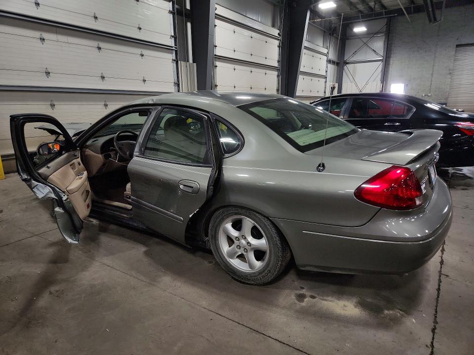 Продажа на аукционе авто 2001 Ford Taurus, vin: 1FAFP55U91G254108, номер лота: 52704766