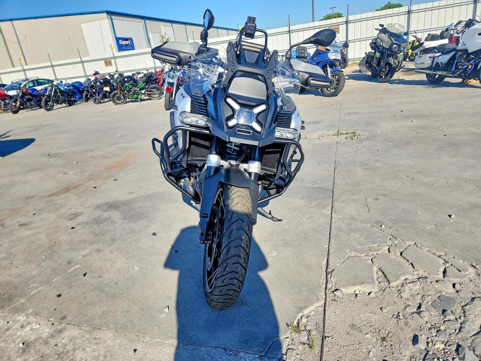 Продаж на аукціоні авто 2026 Bmw R 1300, vin: WB10M3308T6M44484, номер лоту: 53628776
