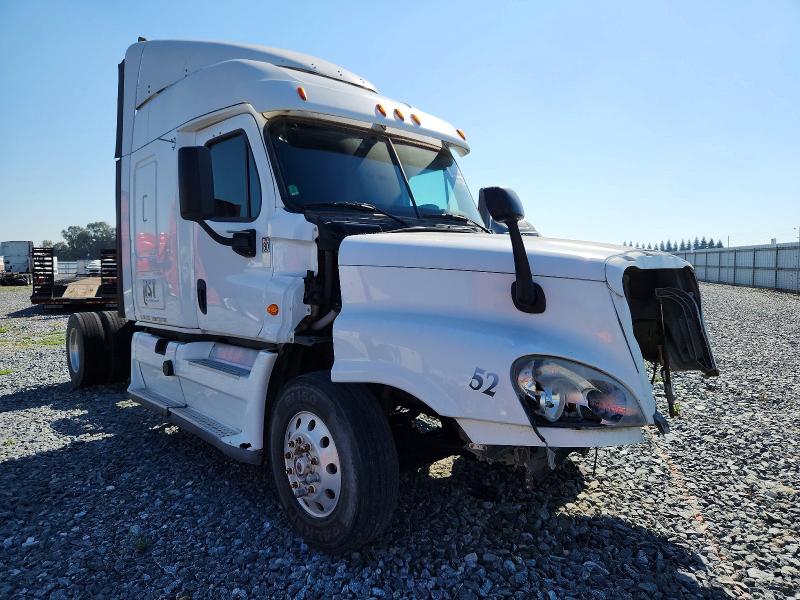 2016 Freightliner Cascadia 125 მანქანა იყიდება აუქციონზე, vin: 1FUBGLD54GLHN3580, აუქციონის ნომერი: 63613643