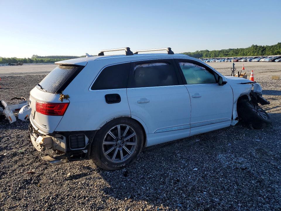 Продажа на аукционе авто 2017 Audi Q7, vin: WA1VAAF75HD055443, номер лота: 52319536