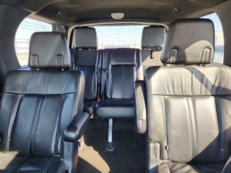 Продажа на аукционе авто 2015 Lincoln Townhouse Navigator, vin: 5LMJJ2JT8FEJ08988, номер лота: 52065456