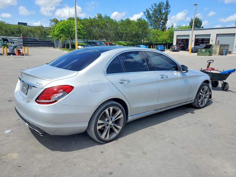 54649806 :رقم المزاد ، 55SWF4KB8GU172432 vin ، 2016 Mercedes-benz C مزاد بيع